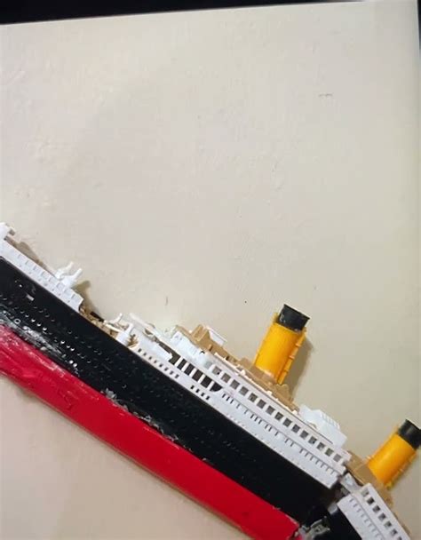 Titanic split scene stop motion - YouTube