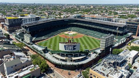 Wrigley Field. Chicago, Illinois : r/stadiumporn