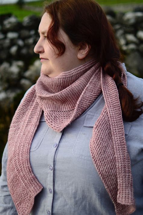 Titus DK: projects and patterns using merino/silk yarn – Eden Cottage Yarns