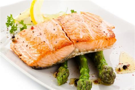 Salmon steak — Stock Photo © Shebeko #1109745