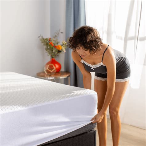 8 Best Mattress Protector For Adjustable Beds – Graying With Grace