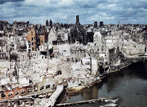 Third Reich Color Pictures: Ruins of War