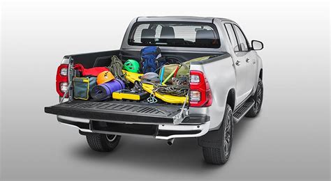 Toyota Hilux Diesel 2023 en México color plata diseño exterior parte ...