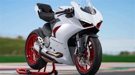 Devil in white: Ducati Panigale V2 in White Rosso livery breaks cover | HT Auto