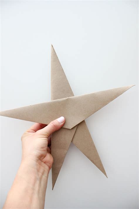 Make It Handmade: Almost Origami Ornament Stars-- With Delia Creates