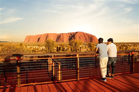 Uluru Guided Sunrise Tour with Kata Tjuta and Walpa Gorge