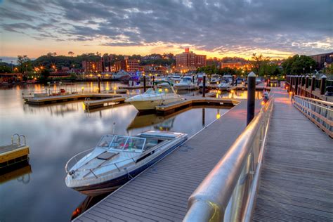 The Port of Dubuque Marina | Dubuque, IA - Official Website