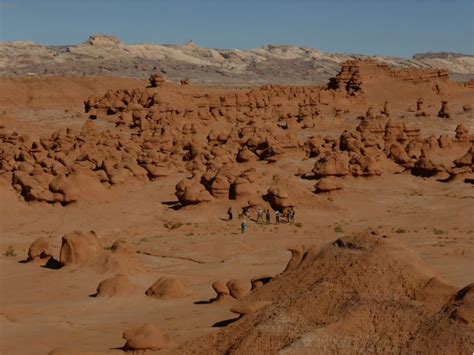 Hiking in Goblin Valley | Utah State Parks