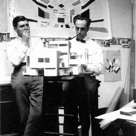 Famous De Stijl Artists | List of All De Stijl Painters and Sculptors