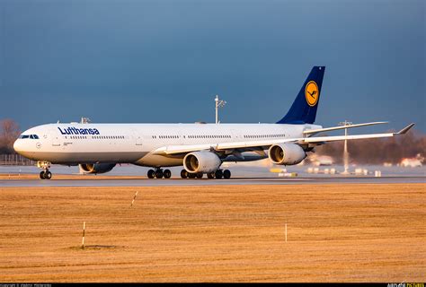 D-AIHZ - Lufthansa Airbus A340-600 at Munich | Photo ID 967231 ...