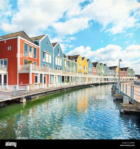 Houten, Netherlands - Traditional dutch houses on canal Stock Photo - Alamy