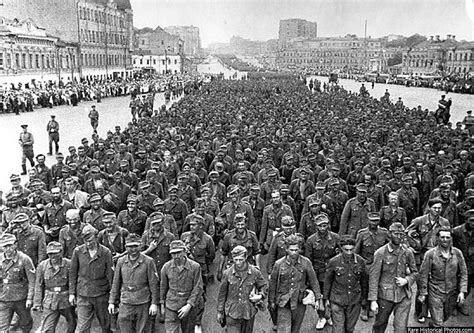 Parade of German prisoners of war in the streets of Moscow, 1944 - Rare Historical Photos