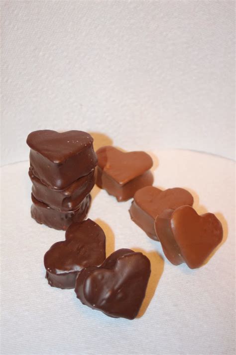 Julie Bakes: Chocolate-covered marshmallow hearts