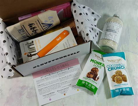 SinglesSwag Subscription Box Review & Coupon - November 2016 - Hello Subscription