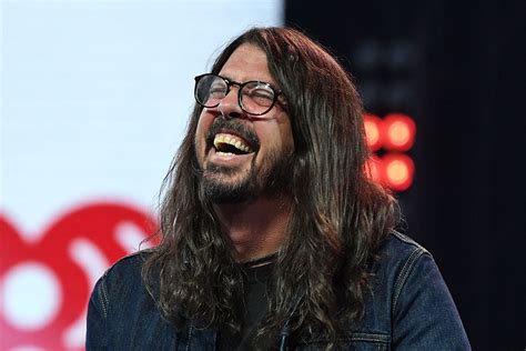 Dave Grohl's Memoir Debuts at No. 1 on NYT Best Sellers List