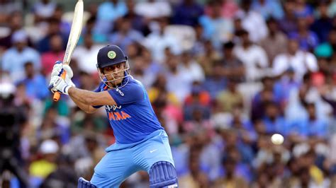 MS Dhoni Scores 100th Half-century in International Cricket