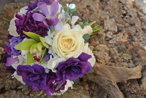 Summery Bridal Bouquet Lisianthus, Rose, Cymbidium, Mokara, Hydrangea ...