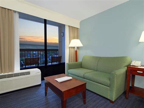 Hampton Inn Cocoa Beach in Cocoa Beach (FL) - Room Deals, Photos & Reviews