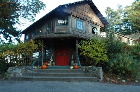 The Captain Whidbey Inn, Whidbey Island, WA - Honest Chatter