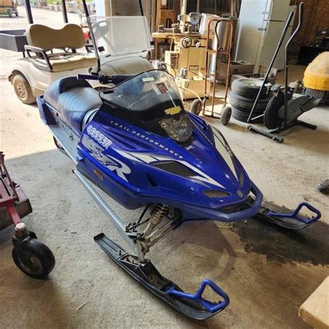 2002 Yamaha 600 Triple Redhead Snowmobile | Live and Online Auctions on HiBid.com