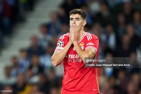 Antonio Silva of SL Benfica reacts during the UEFA Champions League ...