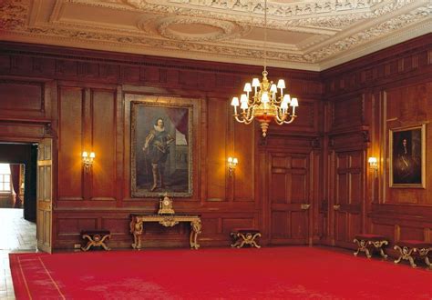 Inside Holyrood Palace: The Queen's Official Residence in Edinburgh ...