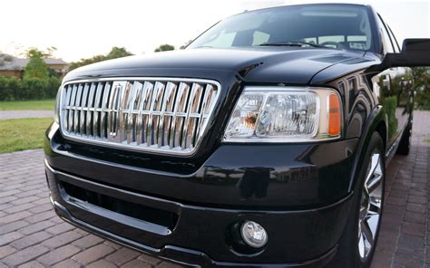 2008 Lincoln Mark LT - Information and photos - MOMENTcar