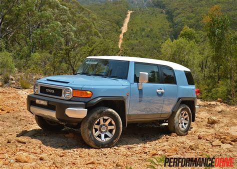 2014 Toyota FJ Cruiser review (video) | PerformanceDrive