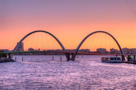 Night View of Elizabeth Quay Bridge in Perth, Australia Editorial Stock ...