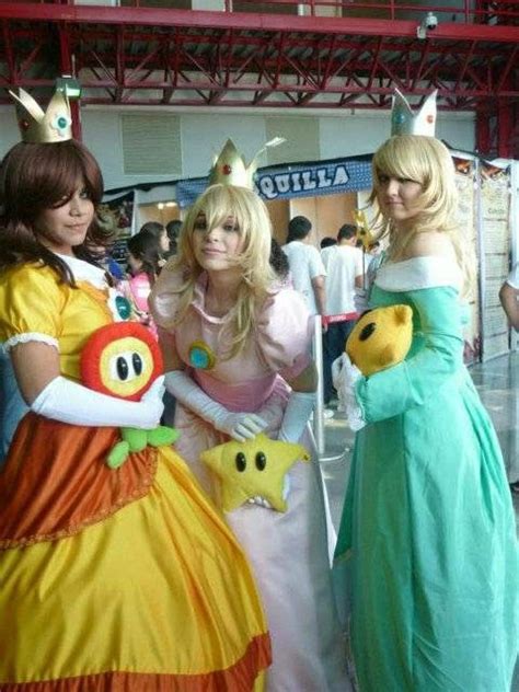 Princesas de super mario Super Mario, Rosalina Cosplay, Princess Peach Cosplay, Nintendo ...