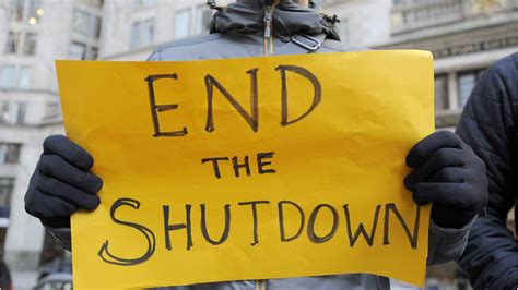 US government shutdown: Staff still not paid for work - CBBC Newsround