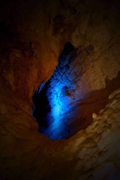 Frasassi Caves, Italy Tourist Information