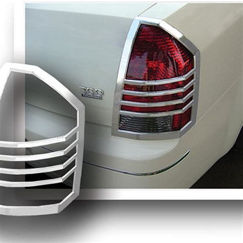 RI® 26-CR30005 - Chrysler 300 2006 Chrome Tail Light Bezels