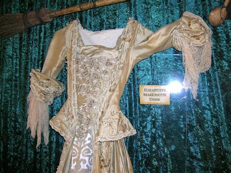 Elizabeth Swann Wedding Dress, Carribean, Pirates Of The Caribbean, Tim ...