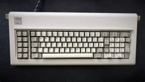 IBM 5150 Model F XT :: keebs/fehmer.info