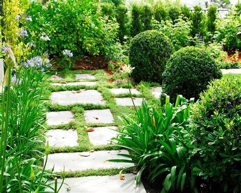 Paver patterns: 8 creative looks for patios or paths | Gardeningetc