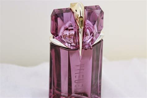 Thierry Mugler - Alien Perfume - Review | Poptarts Beauty