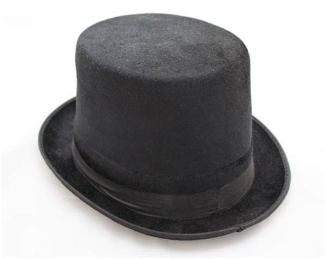 History of Hats - History of Men's and Women's Hats