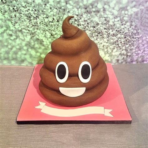 Emoji Poop Cake | Winni