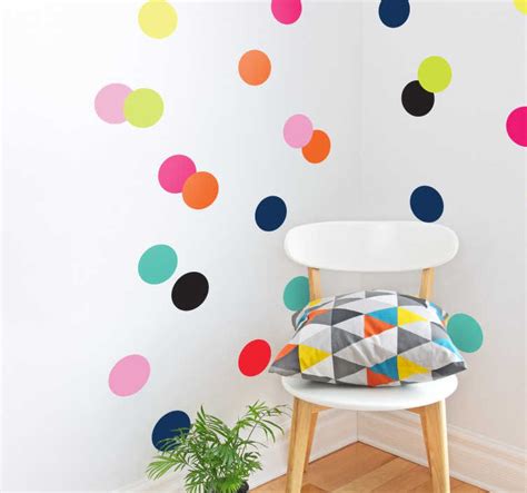 Colored circle geometric wall sticker - TenStickers