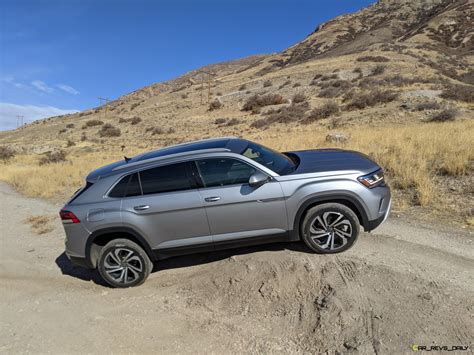 2020 VW Atlas Cross Sport Review by Matt Barnes » Car-Revs-Daily.com