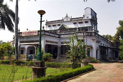 IMAGES: Take a tour of Amitabh's home in Allahabad - Rediff.com Movies