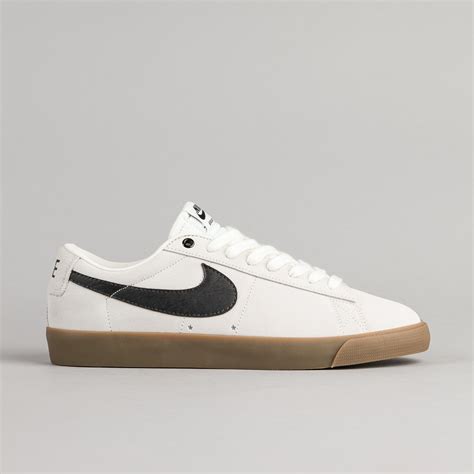 Nike SB Blazer Low GT Shoes - Ivory / Black - Gum Light Brown | Flatspot