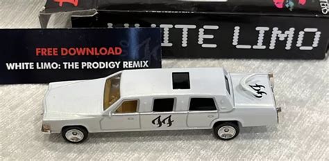 RARE! 2011 FOO Fighters "Wasting Light" Tour Die-Cast White Limo Dave Grohl $130.00 - PicClick AU