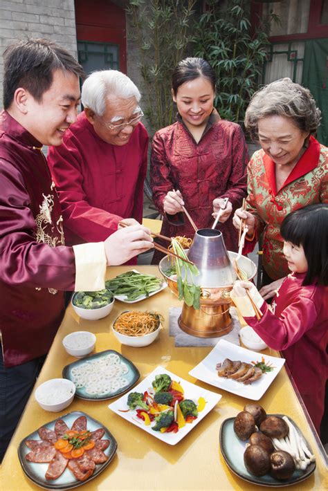 How to keep up the Chinese New Year traditions with your young family living in a new country ...