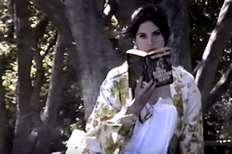 Watch Lana Del Rey's Weirdly Enthralling 'Honeymoon' Video