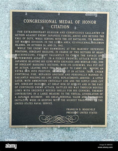 Bronze plaque on statue of gunnery sergeant john basilone hi-res stock photography and images ...