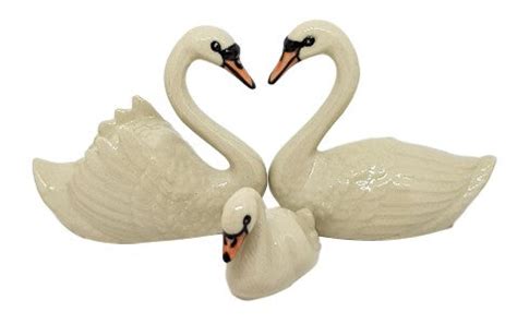 Swan Set 3 miniature ceramic figurines – GiftAffaire