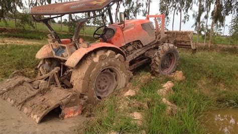 Tractor Stuck In Mud compilation | Most Amazing Modern Machines ...