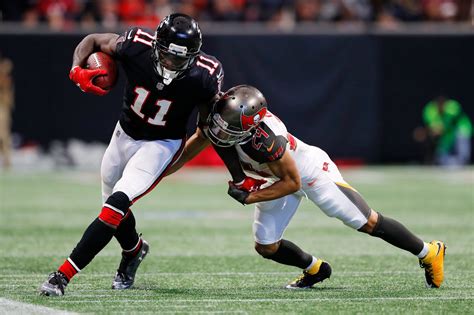 Best NFL highlights from Week 12: Julio Jones steals the show